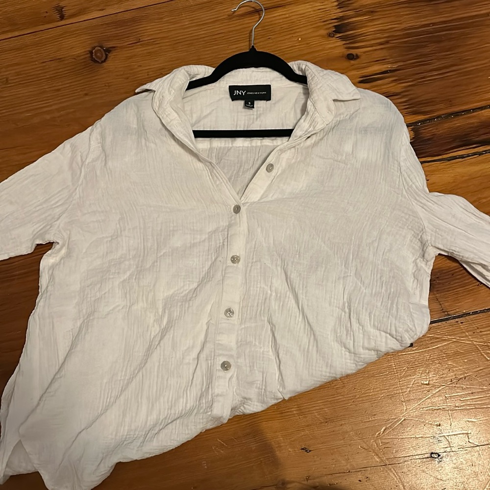 Jones New York white 100% cotton button up shirt